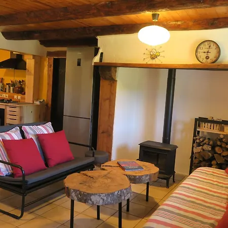 10 Pers Avec 4 Et 3 Salles D'eau, Animaux Admis - Fr-1-582-94 Дом отдыха La Besseyre-Saint-Mary